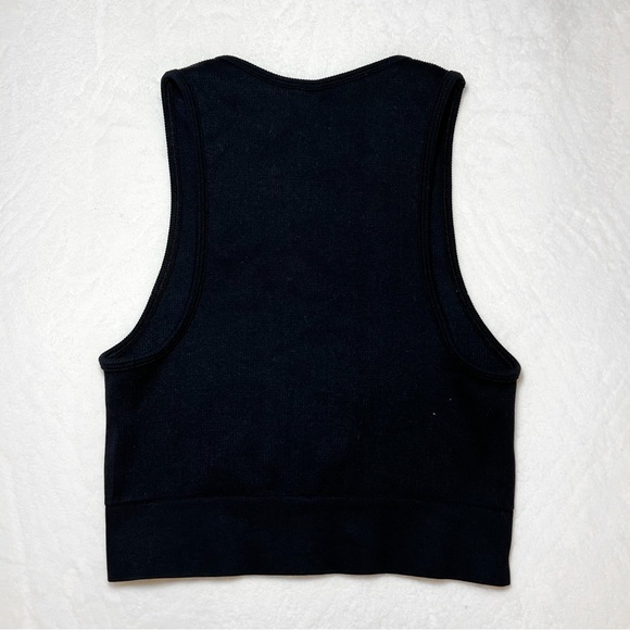 aritzia the group by babaton silhouette seamless cropped tank SOLD - Picture 2 of 3
